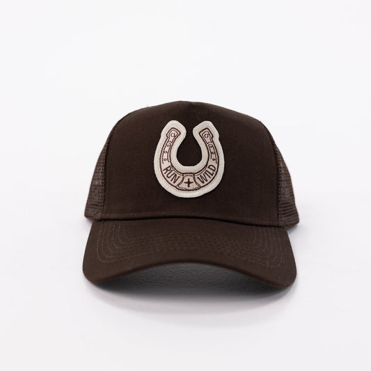 RUN WILD Trucker